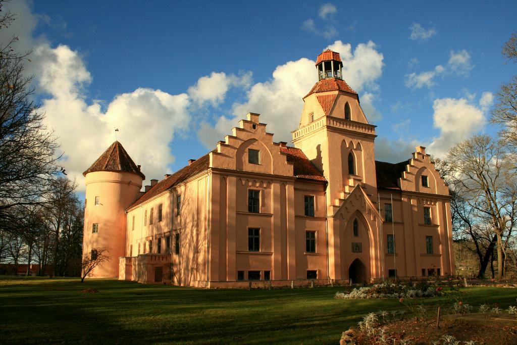 Edoles Pils Hotel Exterior photo